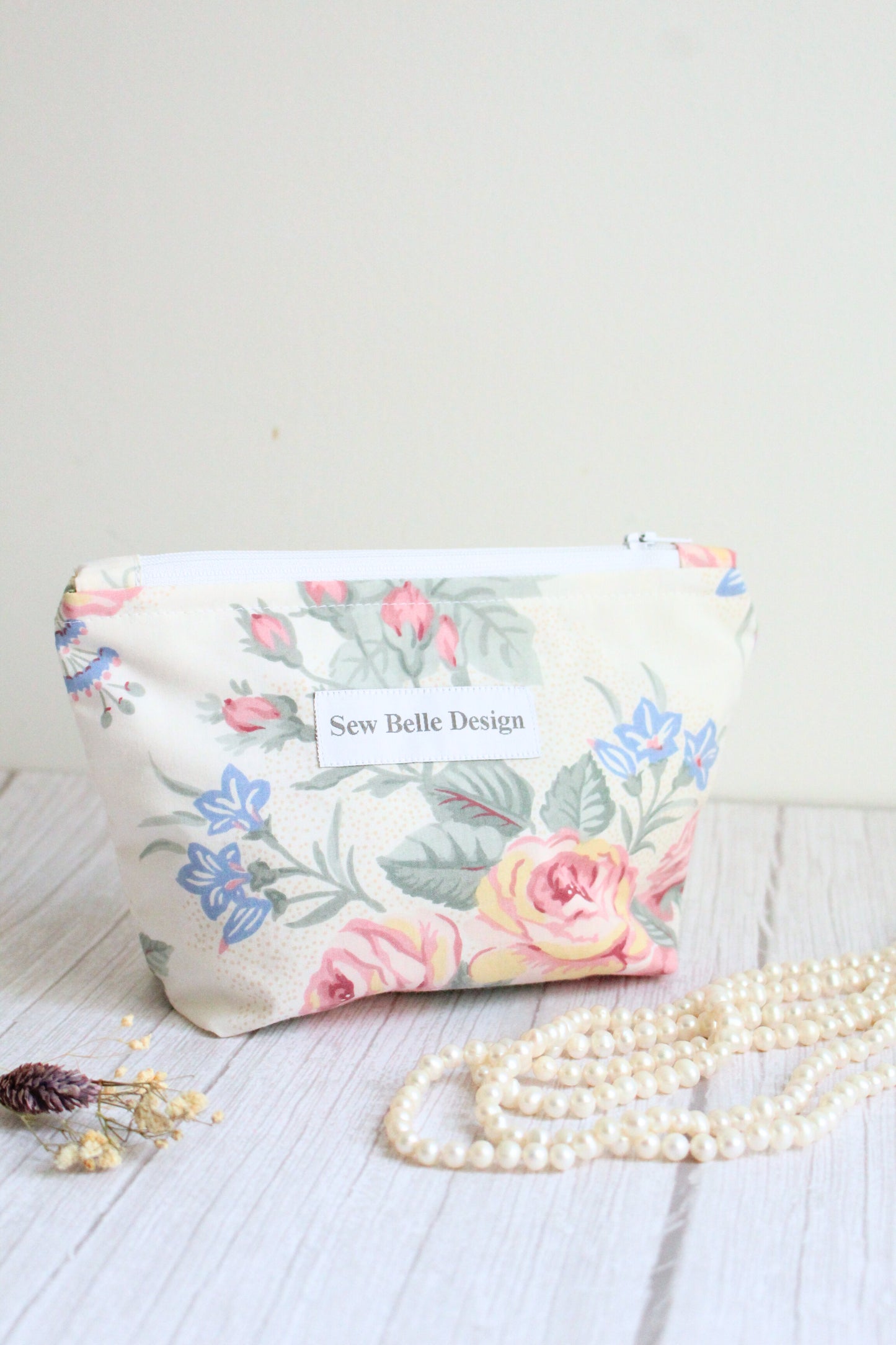 Anita Zip Bag - Cream Vintage Florals