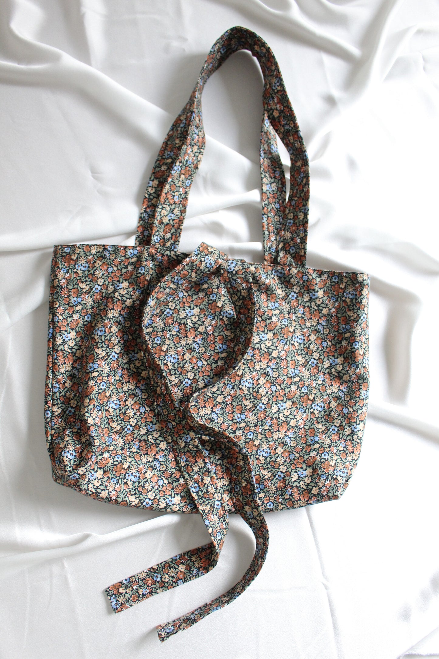 Martha Tote Bag - Autumn Floral