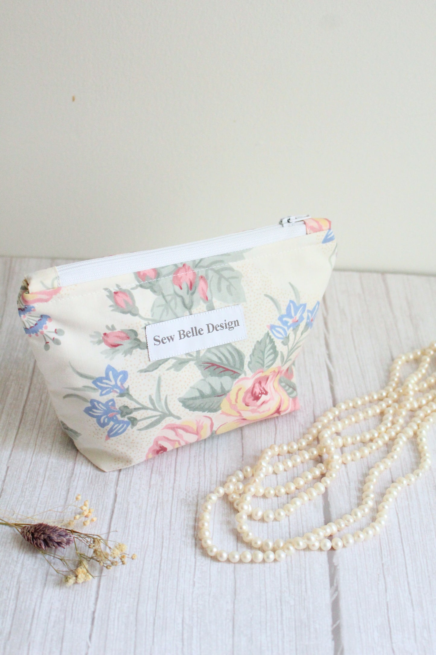 Anita Zip Bag - Cream Vintage Florals