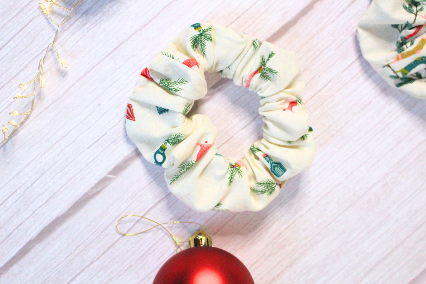 Cosy Christmas Bauble Pattern Scrunchie