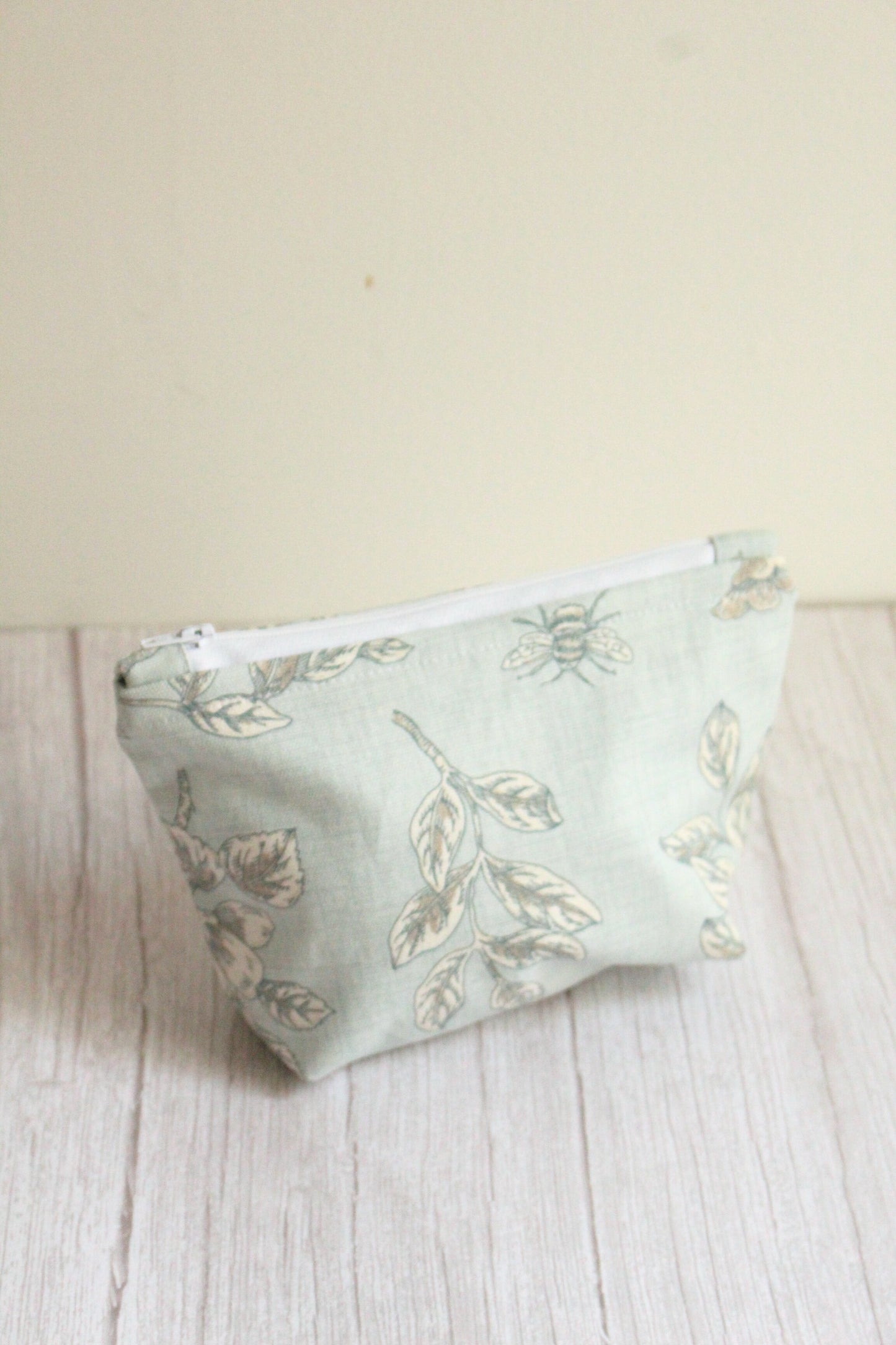 Anita Zip Bag - Blue Woodland Foliage