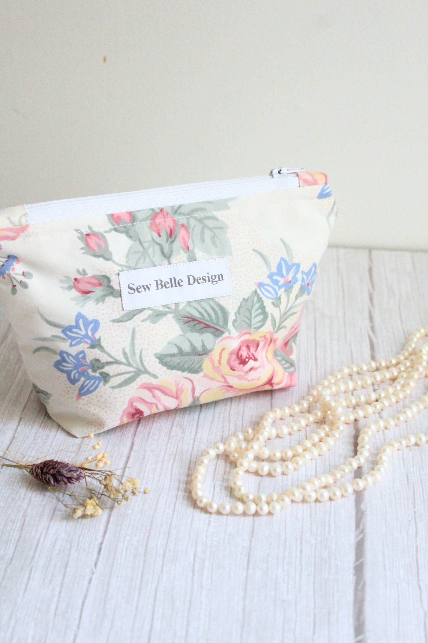 Anita Zip Bag - Cream Vintage Florals