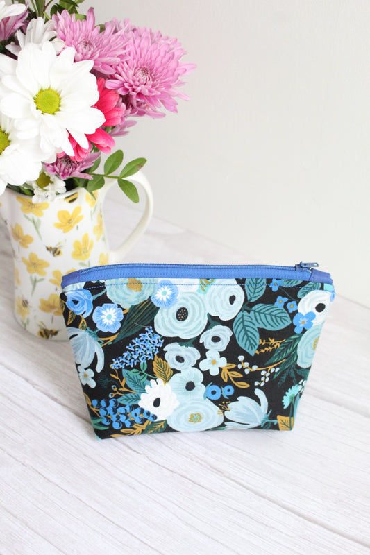 Anita Zip Bag - Dark Blue Florals