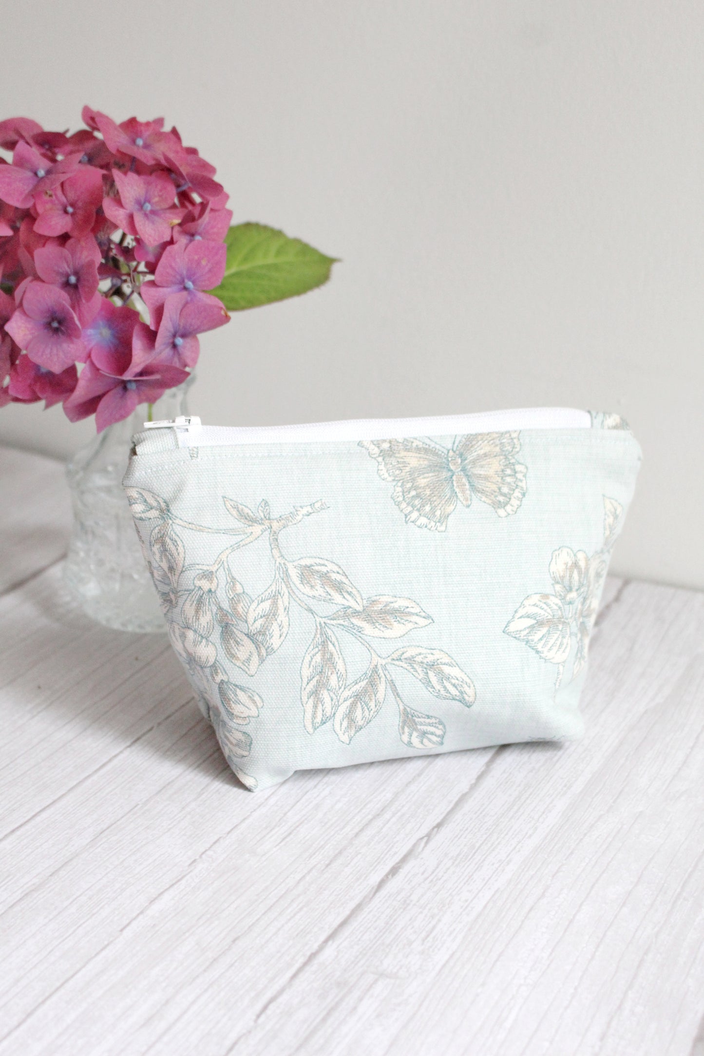 Anita Zip Bag - Blue Woodland Foliage