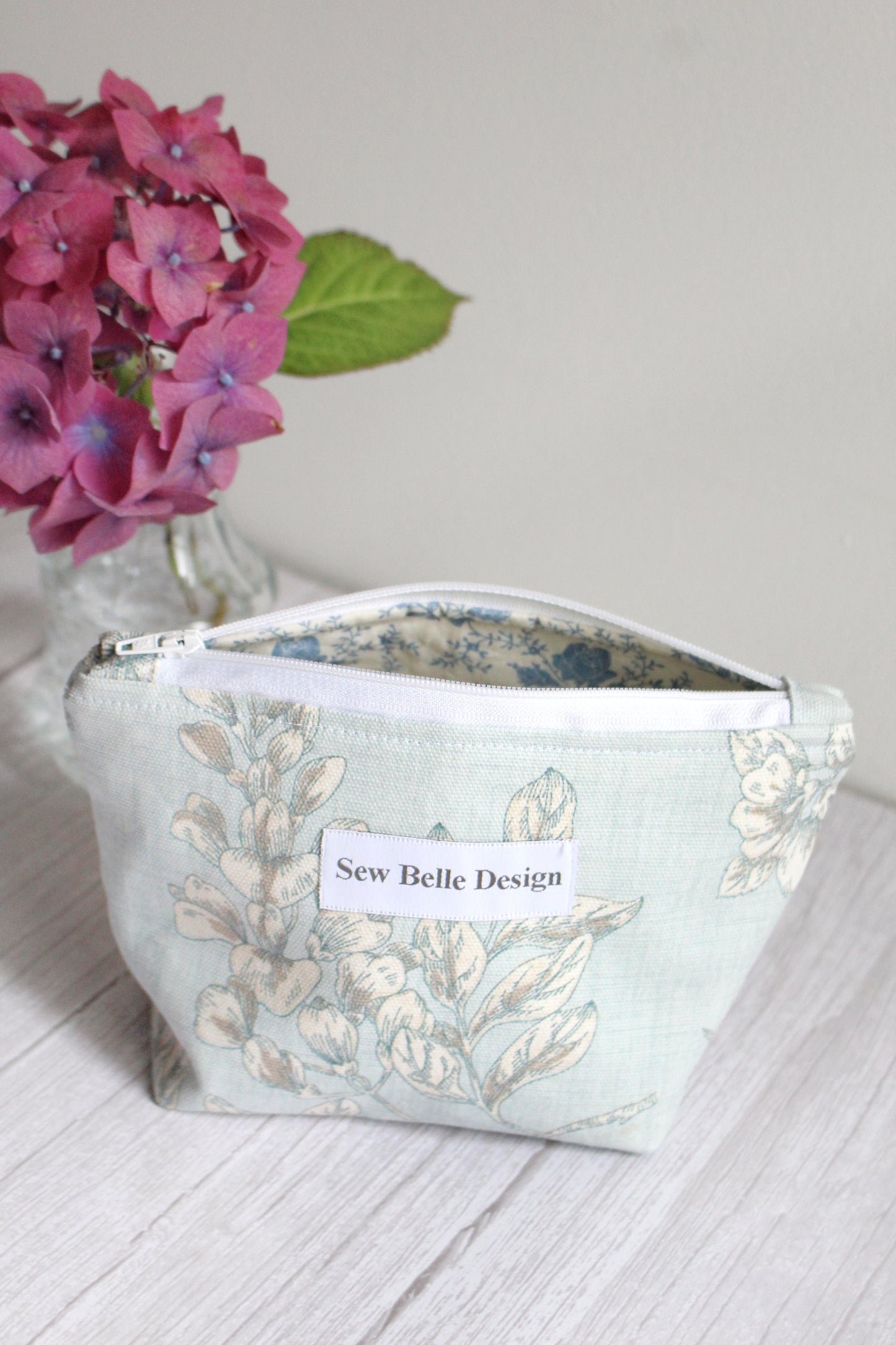 Anita Zip Bag - Blue Woodland Foliage