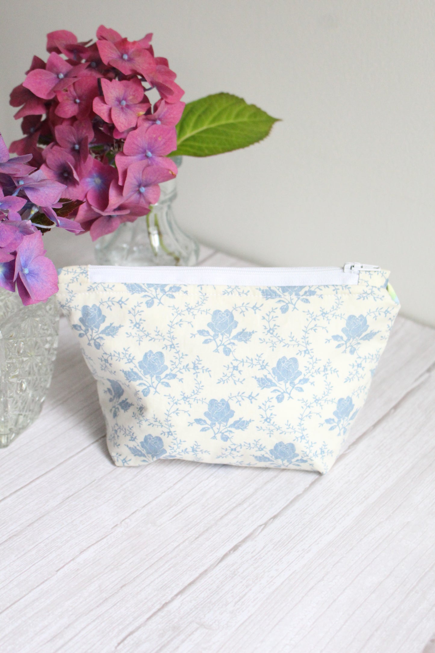 Anita Zip Bag - Blue & Cream Floral