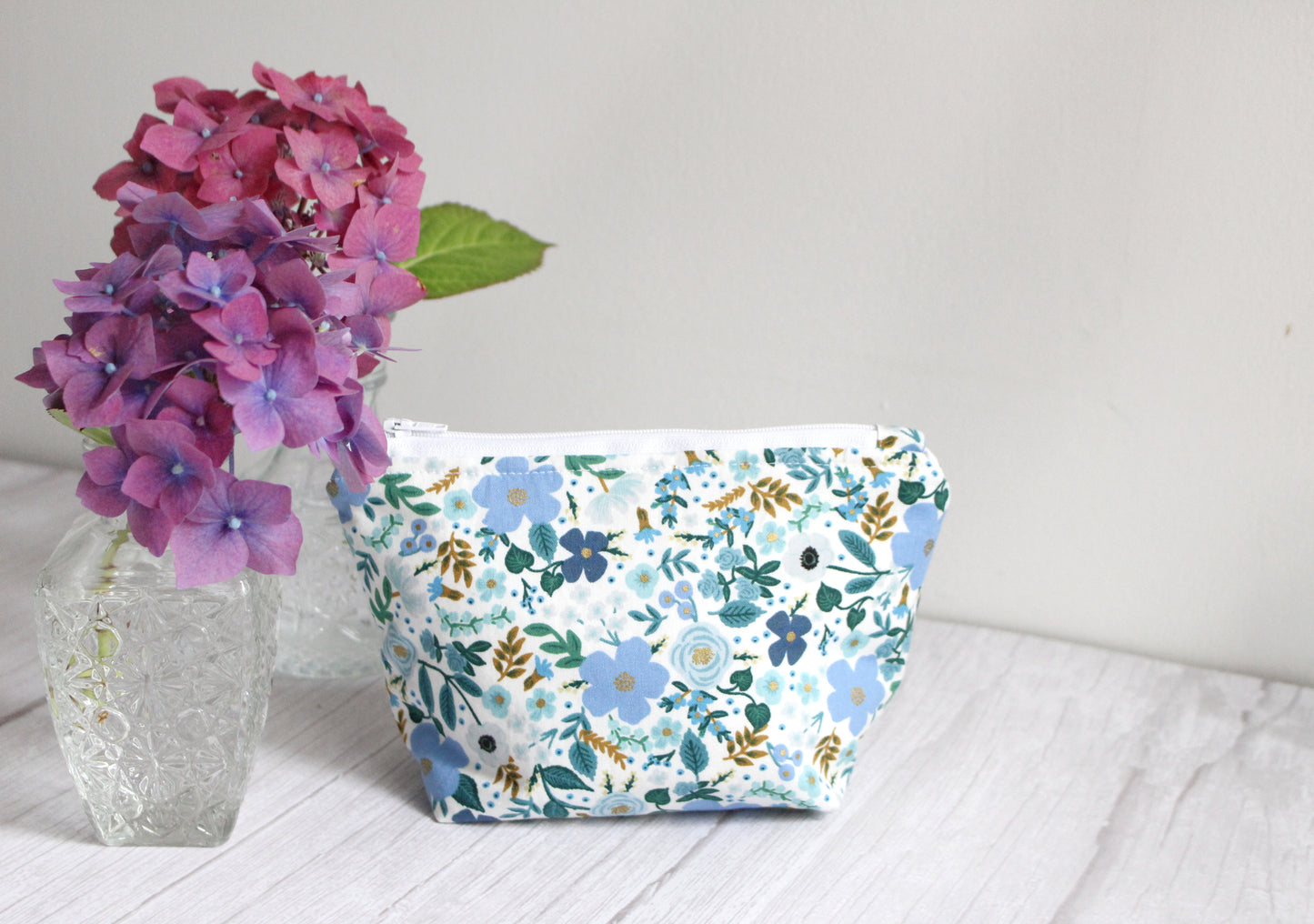 Anita Zip Bag - Blue Ditsy Floral