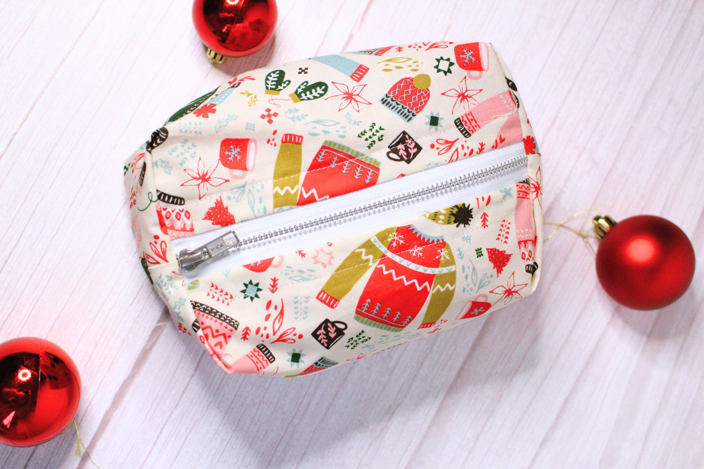 Cosy Christmas Zip Bag